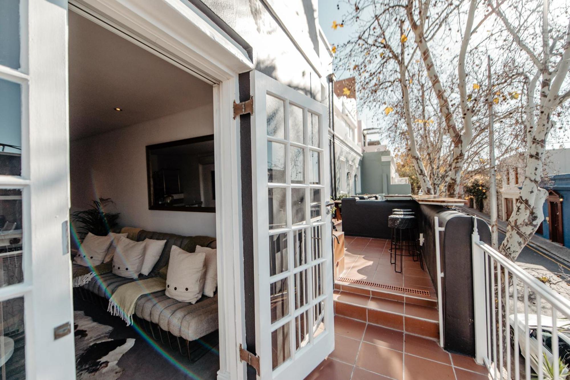 Cape Finest Guest House Located In De Waterkant Cape Town Bilik gambar