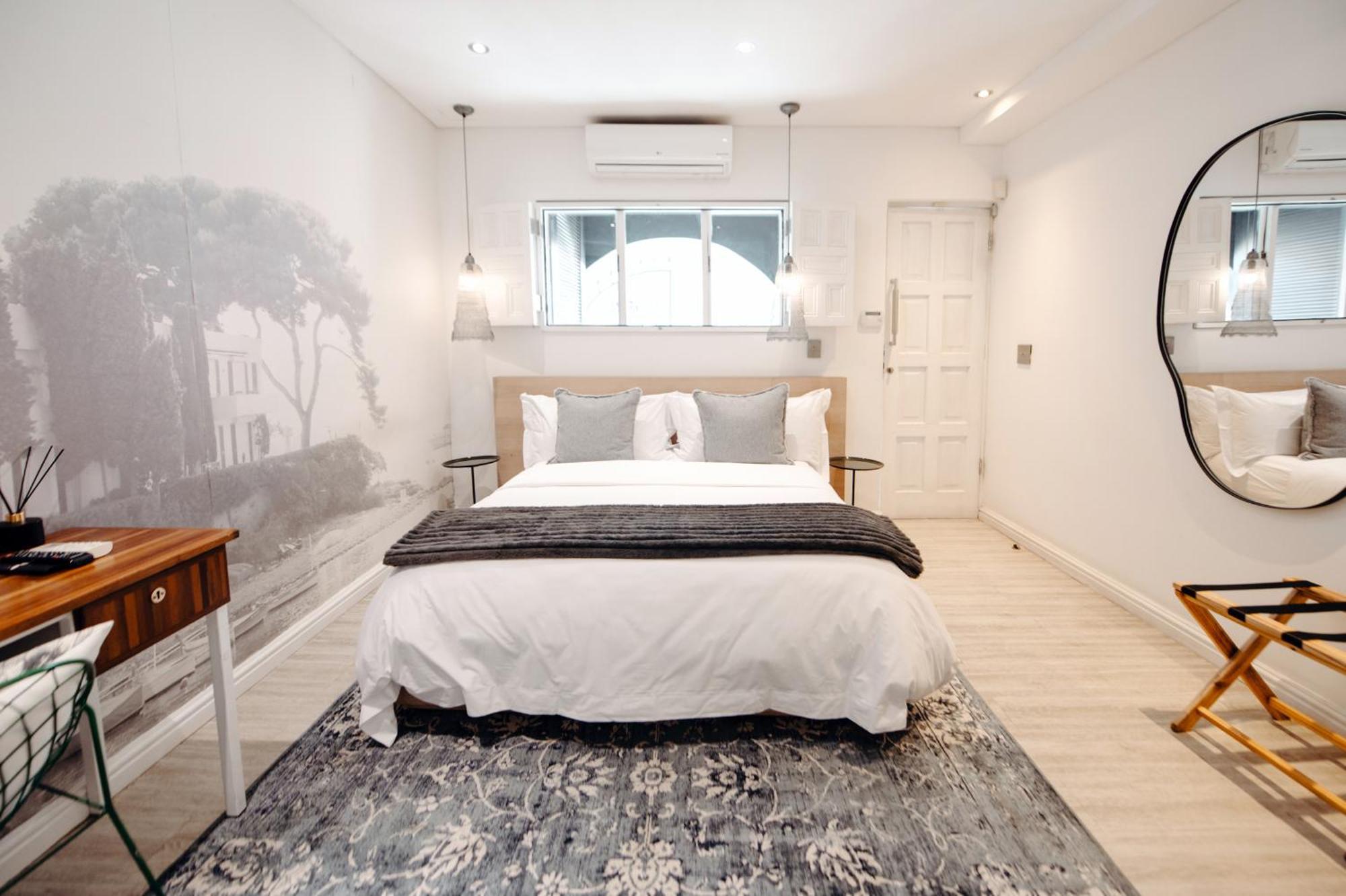 Cape Finest Guest House Located In De Waterkant Cape Town Bilik gambar